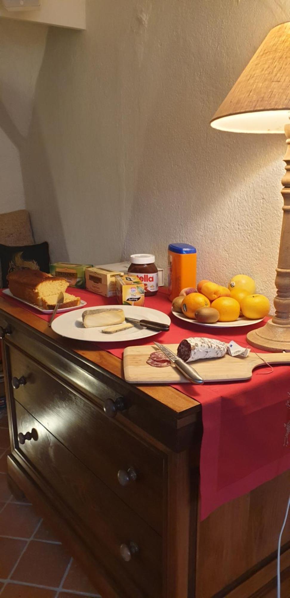 Bed and Breakfast La Tour Noble Сен-Сатюрнен Экстерьер фото